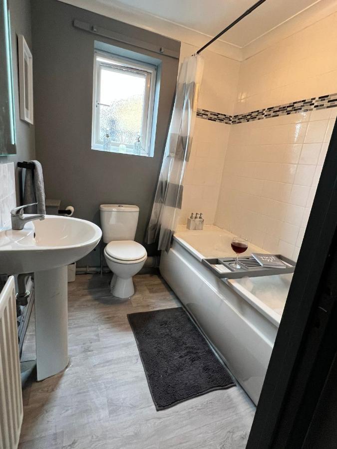 Lovely, Two Bedroom Apartment Central Location Londres Extérieur photo